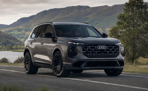 Yeni Audi Q7 ve SQ7 Tanıtıldı Yeni Audi Q7 ve SQ7 Tanıtıldı