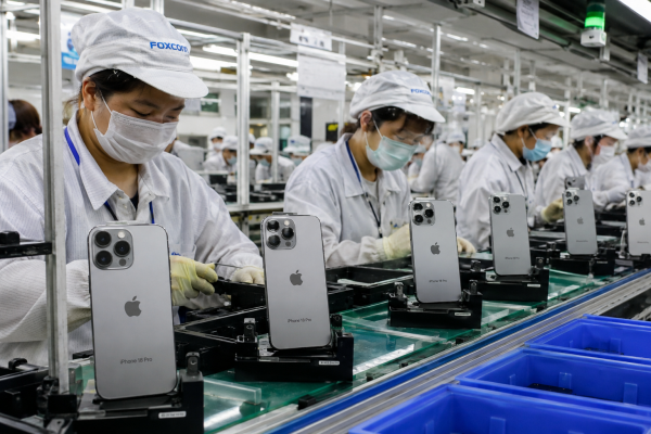 Apple iPhone 18 Pro Üretim Hacmini Artırıyor: Foxconn Fabrikalarında Yoğun Mesai Başladı Apple iPhone 18 Pro Üretim Hacmini Artırıyor: Foxconn Fabrikalarında Yoğun Mesai Başladı